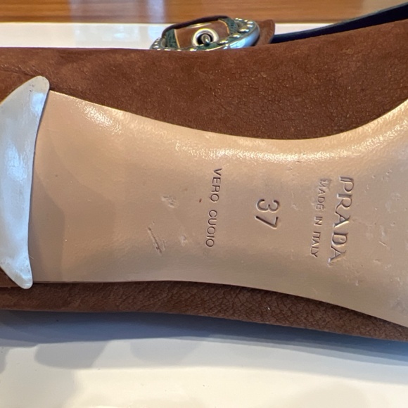 Prada - Picture 3 of 7